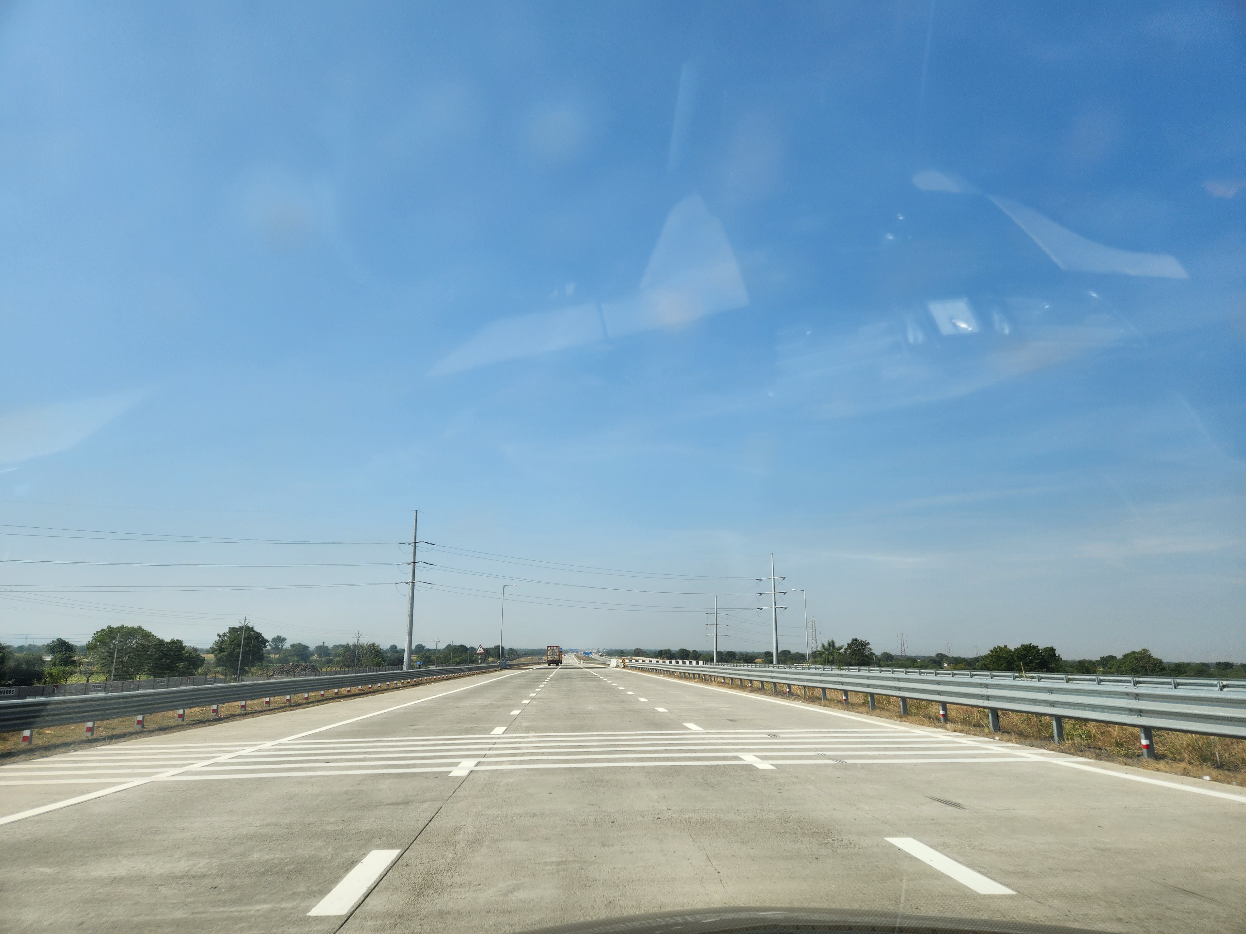 Hindavi Tours & Travels Highway Journey