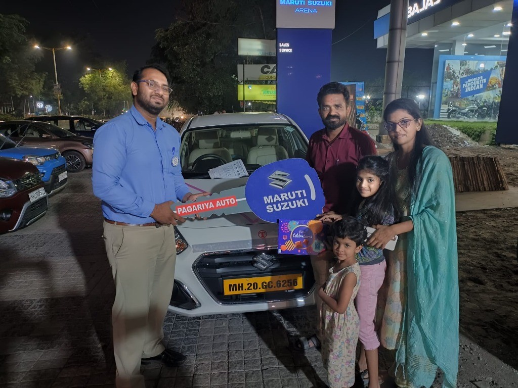 Maruti Suzuki Delivery MH.20.GC.6256 - Full Family Key Handover at Pagariya Auto